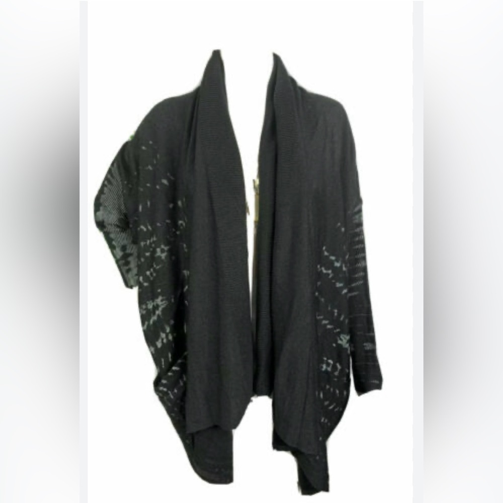 Cato Black Tye Dye design Women's Draped Poncho! Excellent condition!